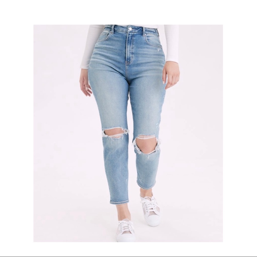 Stretched ripped curvy mom jeans